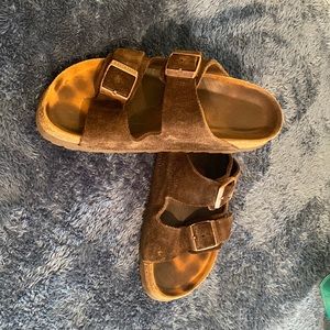 Arizona Suede Birkenstock in brown suede Size 6 W (36)